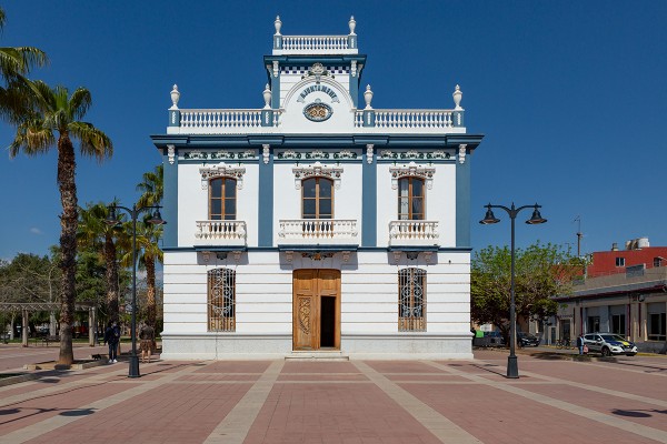 Les Alqueries dona llum verda a la reforma de la plaça España: Becsa farà l'obra per 300.000 euros