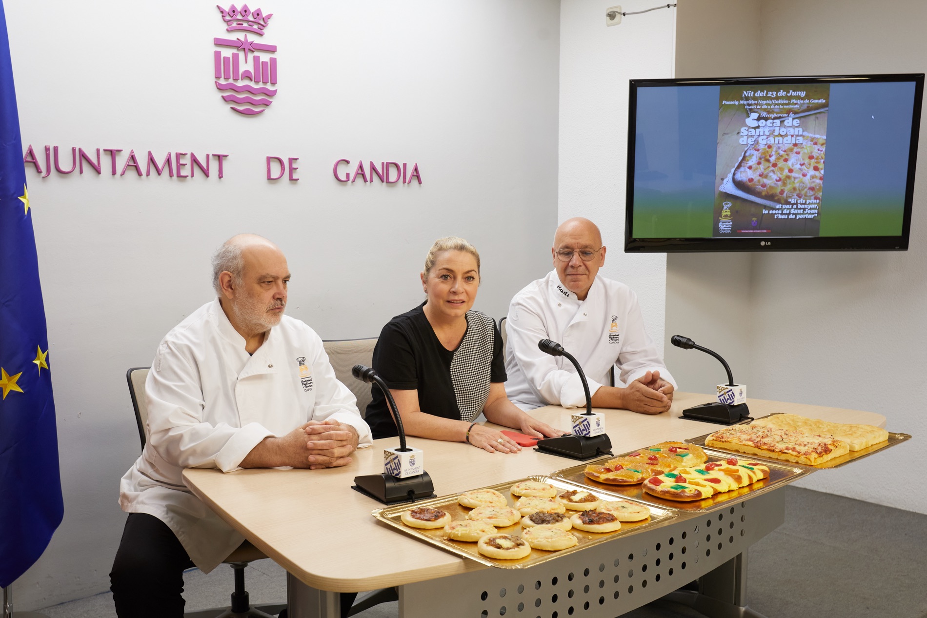 Presentación de la nueva edición de la promoción de las cocas de San Juan. Foto: Ajuntament de Gandia  - 