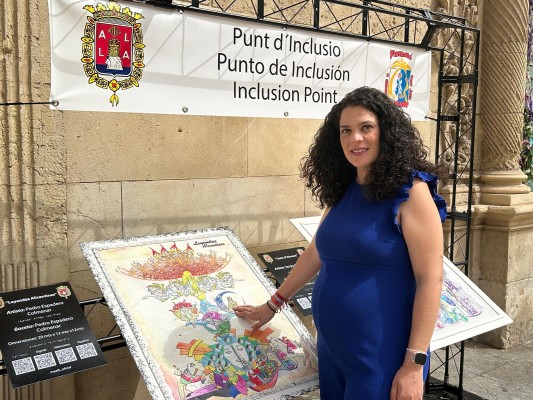Las Hogueras Oficiales más inclusivas: cuentan con bocetos en braille y lengua de signos

