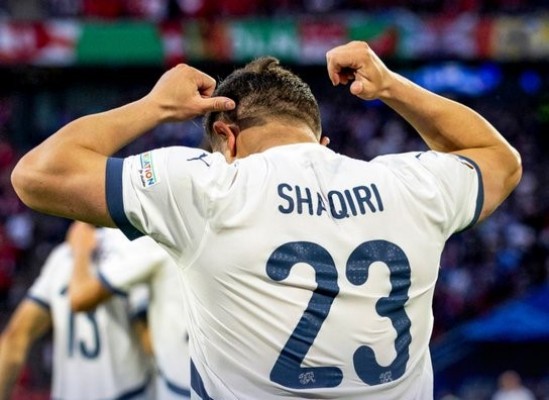 Shaqiri mantiene la ventaja de Suiza