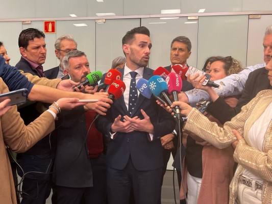Interior rechaza eliminar las pelotas de goma para reformar la 'ley mordaza' y defiende la infiltración de policías
