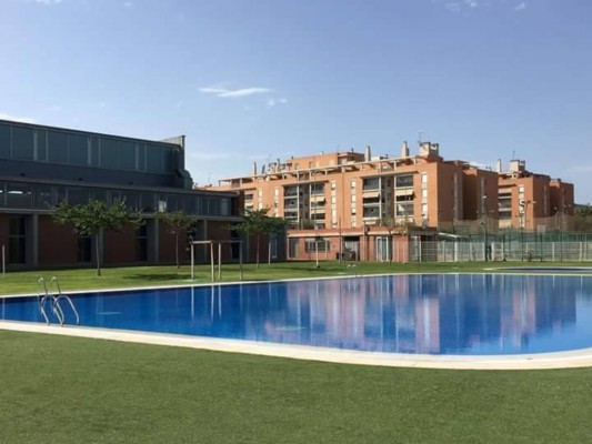 El PP de Sagunt denuncia que la piscina municipal de verano siga cerrada en el mes de junio