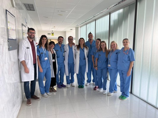 El Hospital de Torrevieja recibe un premio por un innovador proyecto de terapia nutricional