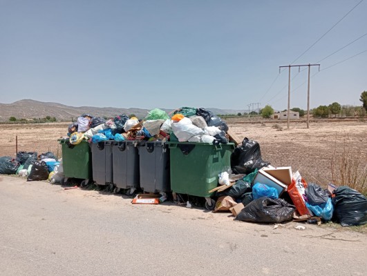 El PP de Villena alerta de que la basura no se recoge desde hace seis días