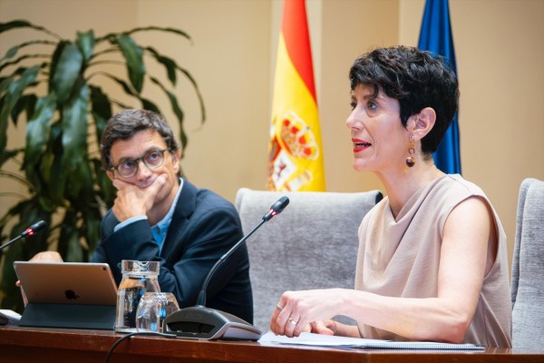 Saiz avanza que la afiliación a la Seguridad Social creció en 567.000 personas en el primer semestre