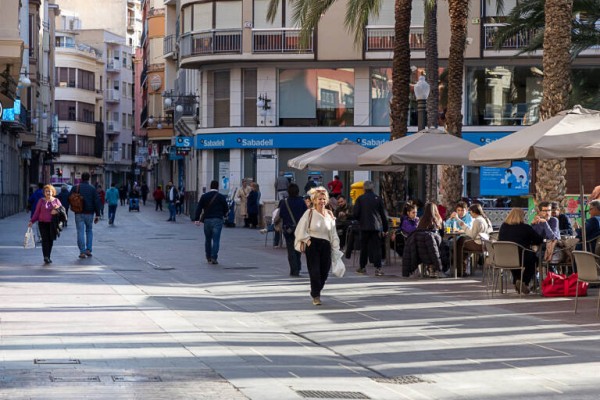 Elche permitirá más terrazas: para fines de semana, puentes, en plataformas únicas y mayor flexibilidad