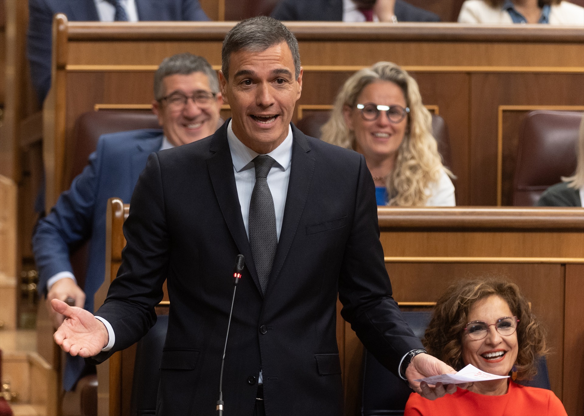 Sánchez anuncia que la CE ha sacado a España del procedimiento de déficit excesivo
