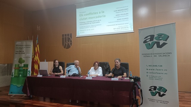 Turismo, ocio y ciudad: la Federación de Vecinos debate sobre la 