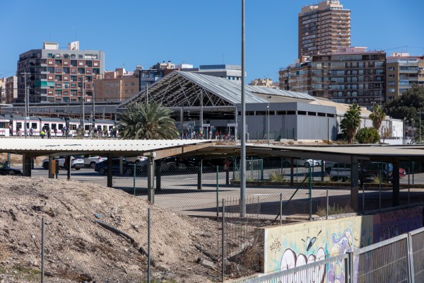 Alicante abre paso a la estación central del Tram con Rover-Germanía y el reto de acortar su obra
