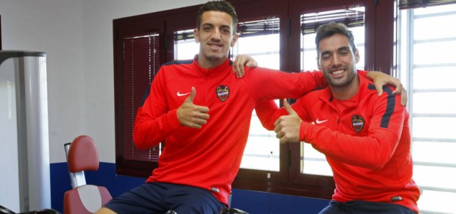 Trujillo acude por primera vez al entrenamiento tras la operación en el ojo