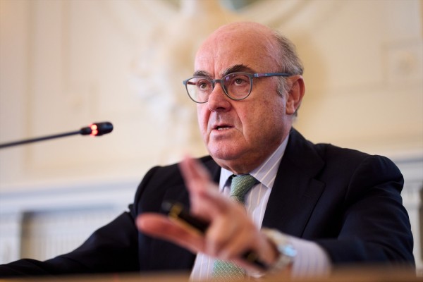 Guindos apunta a septiembre y diciembre como reuniones clave para las decisiones sobre tipos