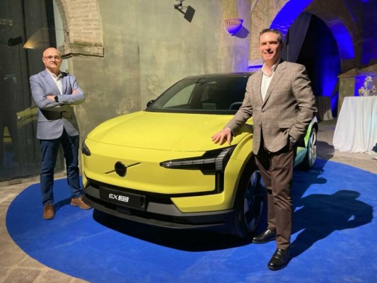 Vedat Valencia y Auto Sweden celebran sus 'Special Days' con descuentos de hasta 12.000€