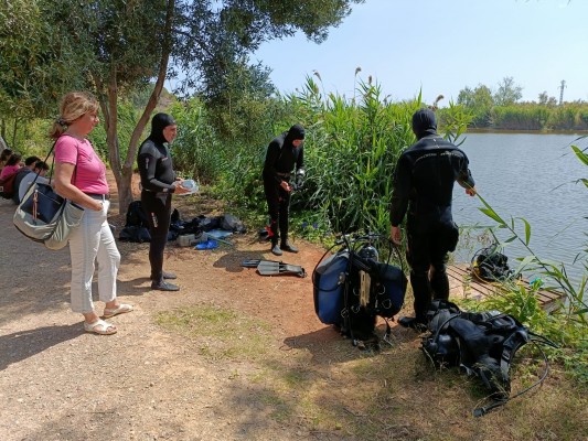 Investigadors realitzen prospeccions subaquàtiques en Almenara per a buscar restes de fa 8.000 anys