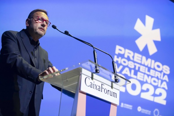 Manuel Espinar, reelegido presidente de Conhostur
