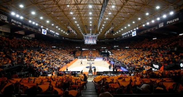 Factores económicos externos lastraron al Valencia en el duelo por las invitaciones