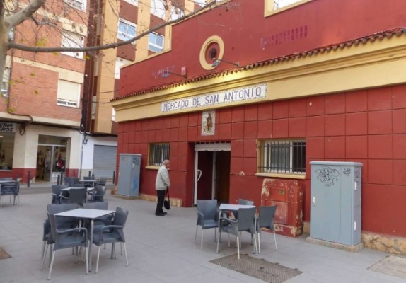 Cuatro firmas castellonenses pujan por la reforma del Mercat de Sant Antoni: Telecso toma ventaja