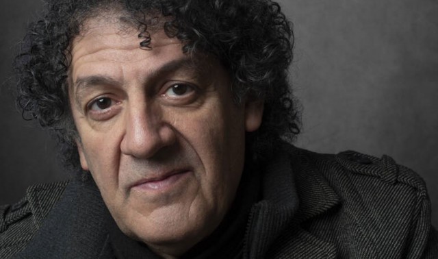 Mujeres barbudas y escritores que sueñan con matar a Franco: López Mengual presenta en Murcia su último libro