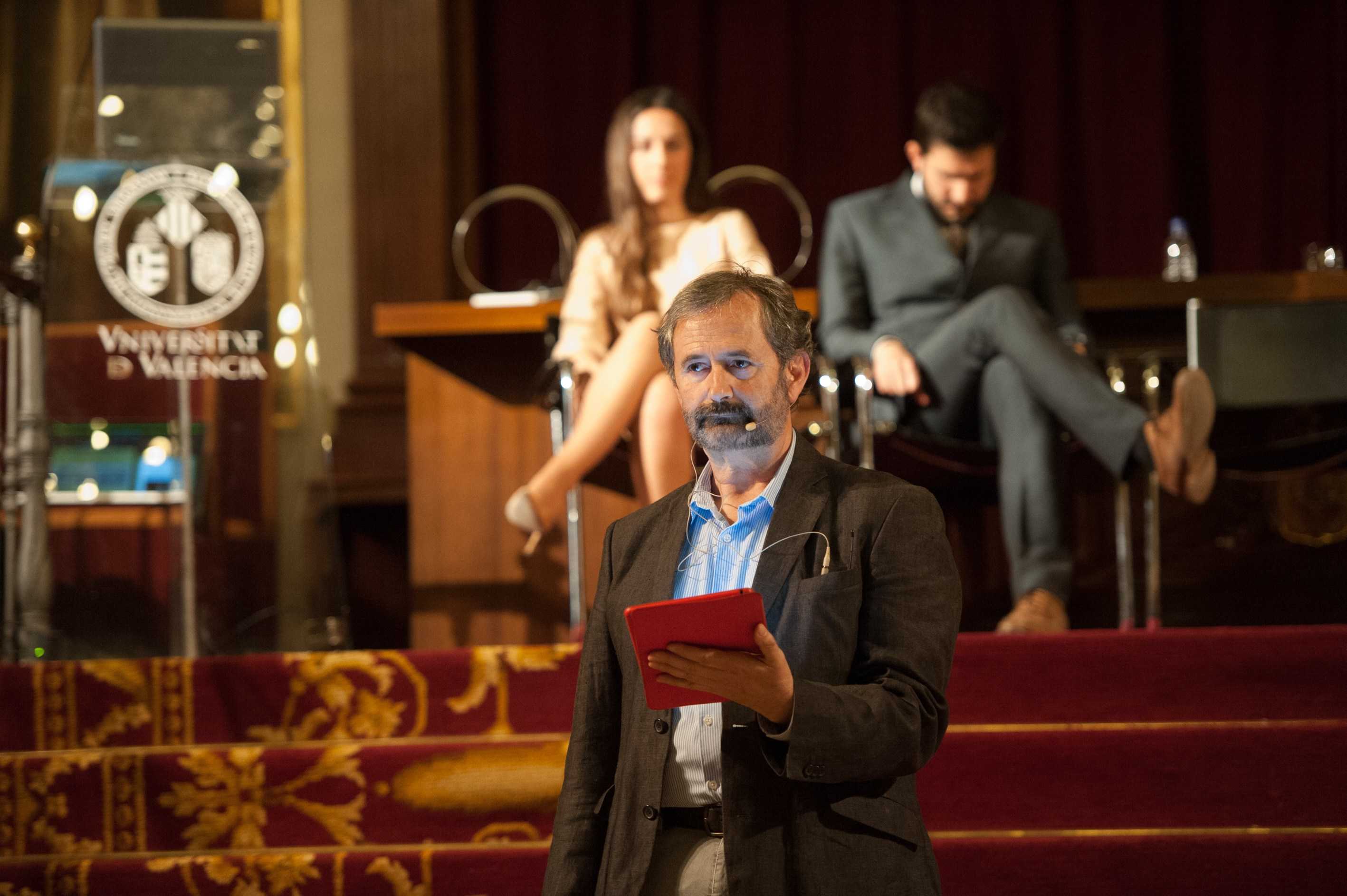 El Observatorio contra la Corrupción denuncia ante Rajoy el acoso al interventor de Orihuela