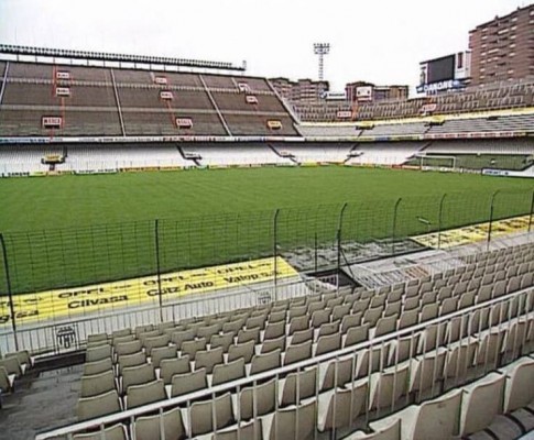 Cuando Mestalla quiso linchar a un árbitro 