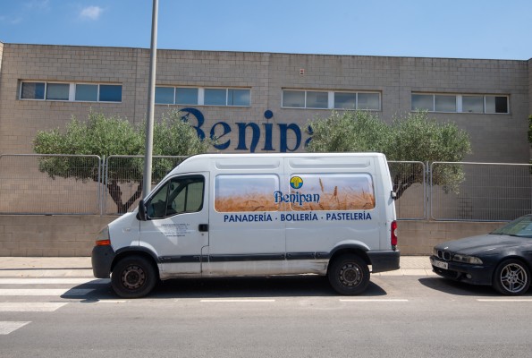 Un grupo de Elche toma las riendas de Benipan, la panificadora de los Pérez Devesa