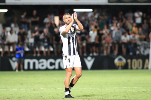 Medunjanin se incorpora al cuerpo técnico del Castellón como ayudante de Schreuder