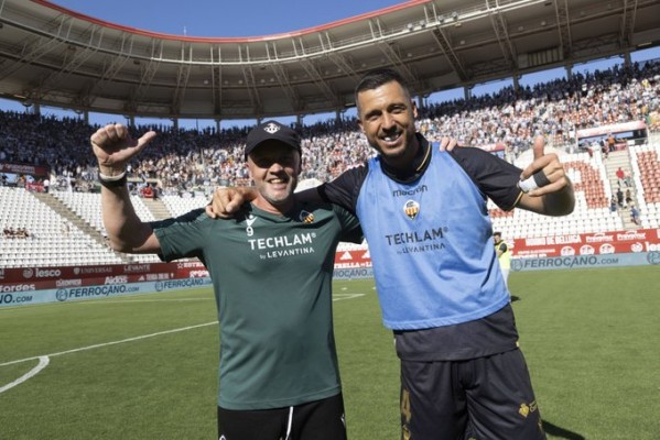 Medunjanin seguirá en el Castellón como entrenador asistente de Schreuder
