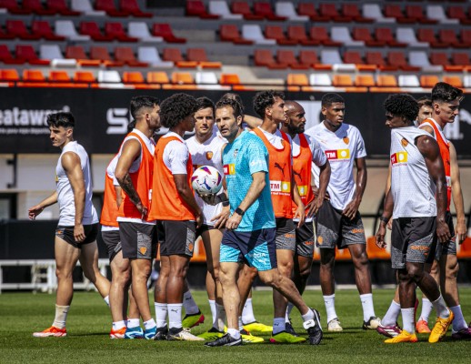 El Valencia de la 'Quinta del Pipo' conoce su camino para consagrarse en la zona noble