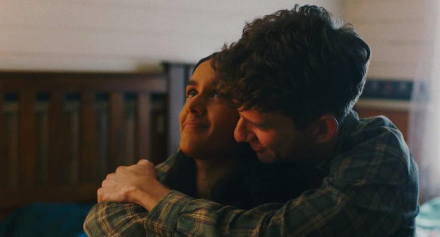 'Birdeater': un festín audiovisual que arrasa con la oscura historia de una pareja