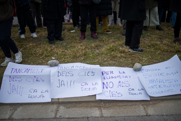 Piden el cierre de todos los CIE, 