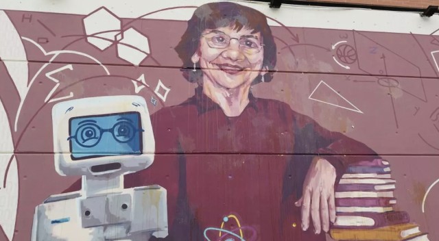 Vandalizan con huevos un mural dedicado a la matemática Carme Torras