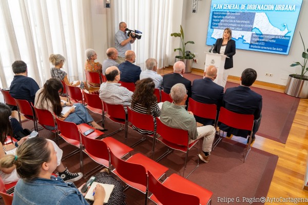 El PSOE pide que la exposición del PGOU se amplíe más allá del verano y MC ve 