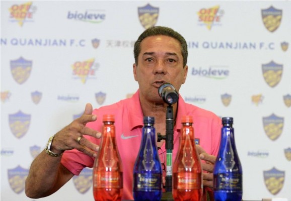 El Tianjin Quanjian decidirá esta semana si despide a Luxemburgo por malos resultados