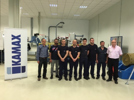 Kamax invierte 250.000 euros en una reproducción de su fábrica para prácticas de alumnos de FP