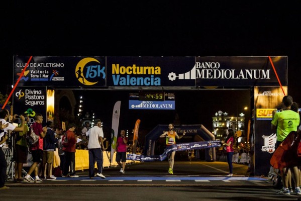 Más de 11.000 corredores inundarán la 15K Nocturna Valencia del sábado