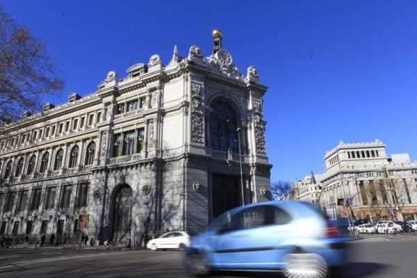 Las peticiones de la banca al BCE se mantienen en mayo en mínimos desde finales de 2004

