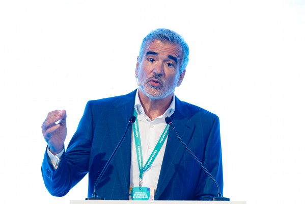 Adolfo Utor se desmelena y ofrece los detalles de su paquete accionarial en el Grupo Prisa 