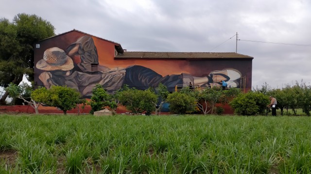 'La siesta creativa' se instala en la huerta de Alboraia en forma de mural