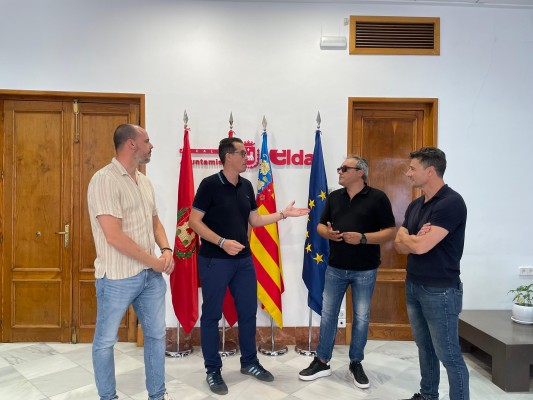 'Mayoría suficiente' en el Ayuntamiento de Elda para evitar un problema mayúsculo al Eldense