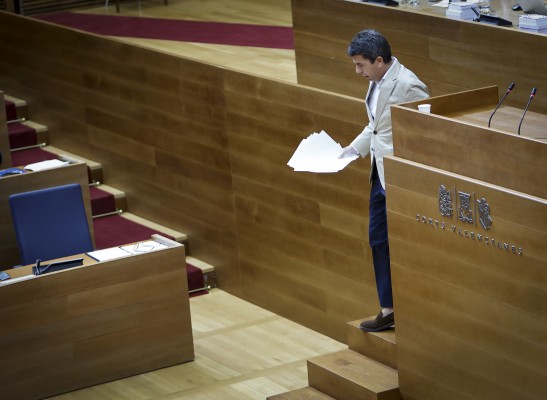 La oposición ataca a Mazón con los problemas económicos del Consell 