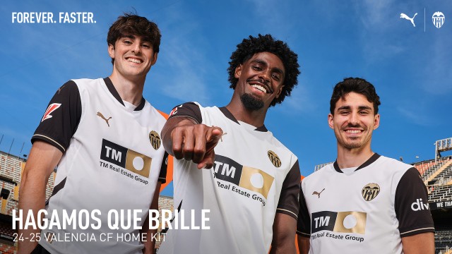 La nueva camiseta del Valencia rinde homenaje al triplete de 2004