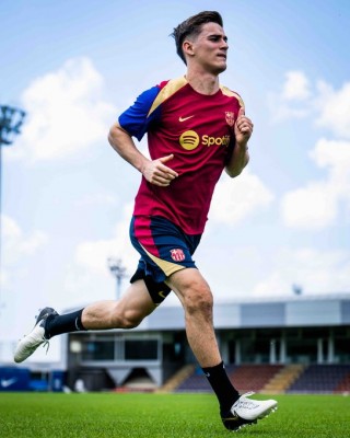 Gavi progresa en su recuperación y entrena en el césped