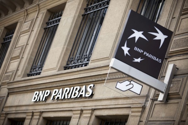 La Guardia Civil entra en la sede madrileña de la BNP para pedir datos vinculados a la 'lista Falciani'