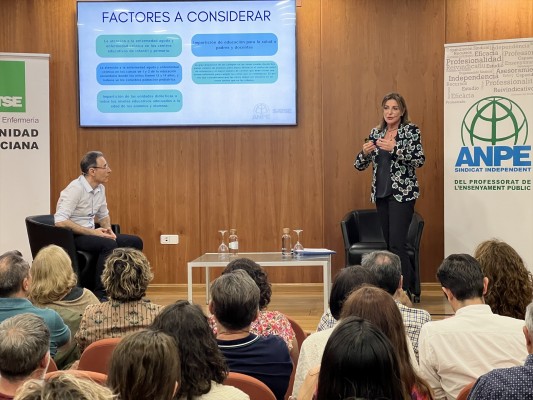 Rovira y Gómez defienden la implantación de la enfermería escolar en los centros docentes
