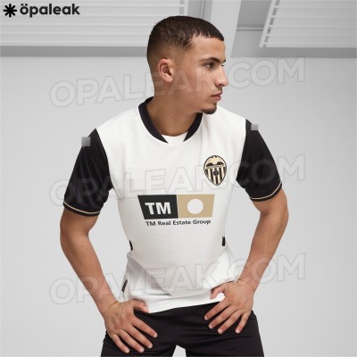 Opaleak filtra las equipaciones para el Valencia CF 2024/2025
