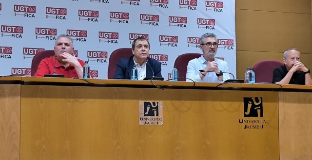 UGT señala que el azulejo ha superado lo peor de la crisis y augura un aumento de beneficios del 14%