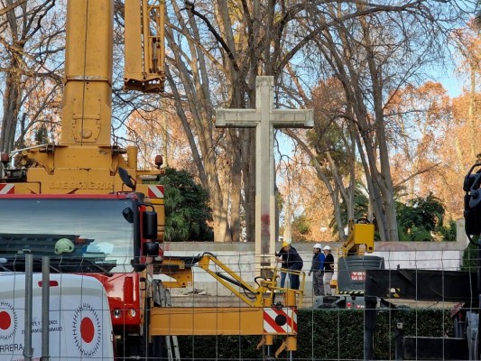 Carrasco pide al PSPV y Compromís que respondan por los 80.000 euros que costó retirar la cruz