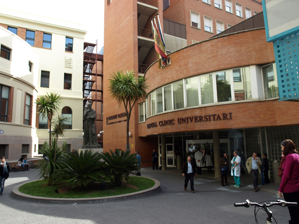 Denuncian coacciones en el Hospital Clínico para renunciar a una plaza obtenida por la bolsa