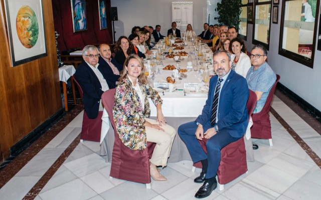 Formación a la carta para la inserción laboral: Castelló expone sus cursos al tejido empresarial