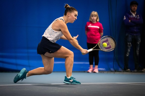 Timofeeva se retira lesionada en el primer día del Open de Valencia
