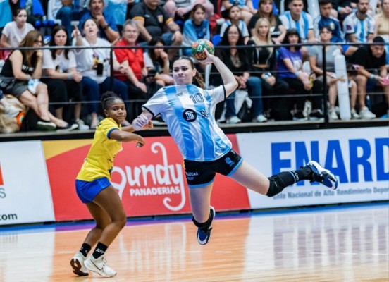La lateral argentina Azul Spinelli ficha por el Atticgo Elche
